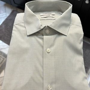 NWT Calvin Klein Slim Fit Stretch non-iron Dress Shirt